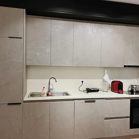 San Pietro Garden Oasis アパート *