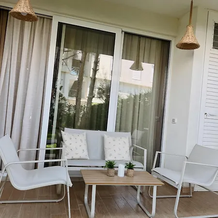 San Pietro Garden Oasis ドゥラス